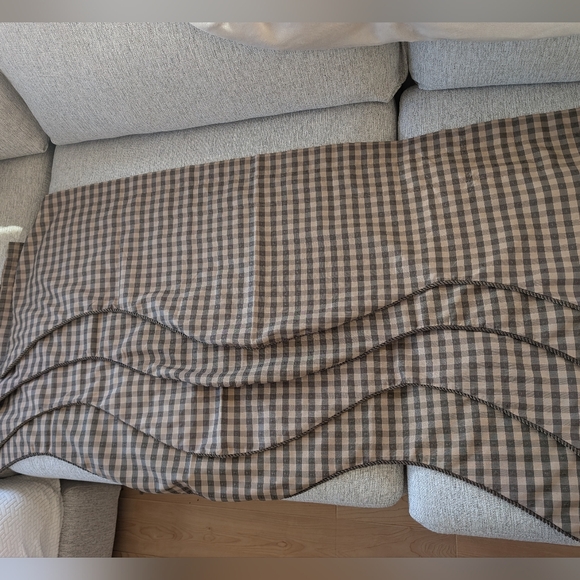 Green and Tan Valance - Picture 2 of 8